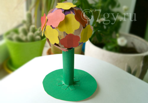 Поделка Чудо-дерево из цветной бумаги и картона для детей