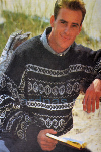 mujskoy-pulover-s-ornamentom