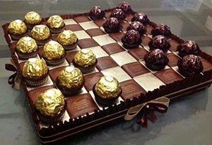 подарок из конфет "Фереро Роше" - "шахматная доска"