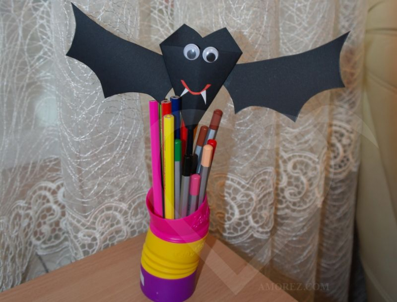 Летучая мышь из бумаги своими руками на Хэллоуин с шаблонами в фото