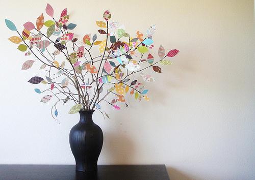Декоративное дерево из бумаги.