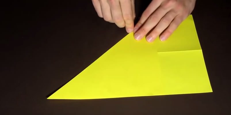 Делаем бумажный самолетик оригами
