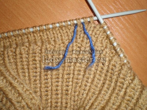 Вязание манишки для ребенка спицами, фото
