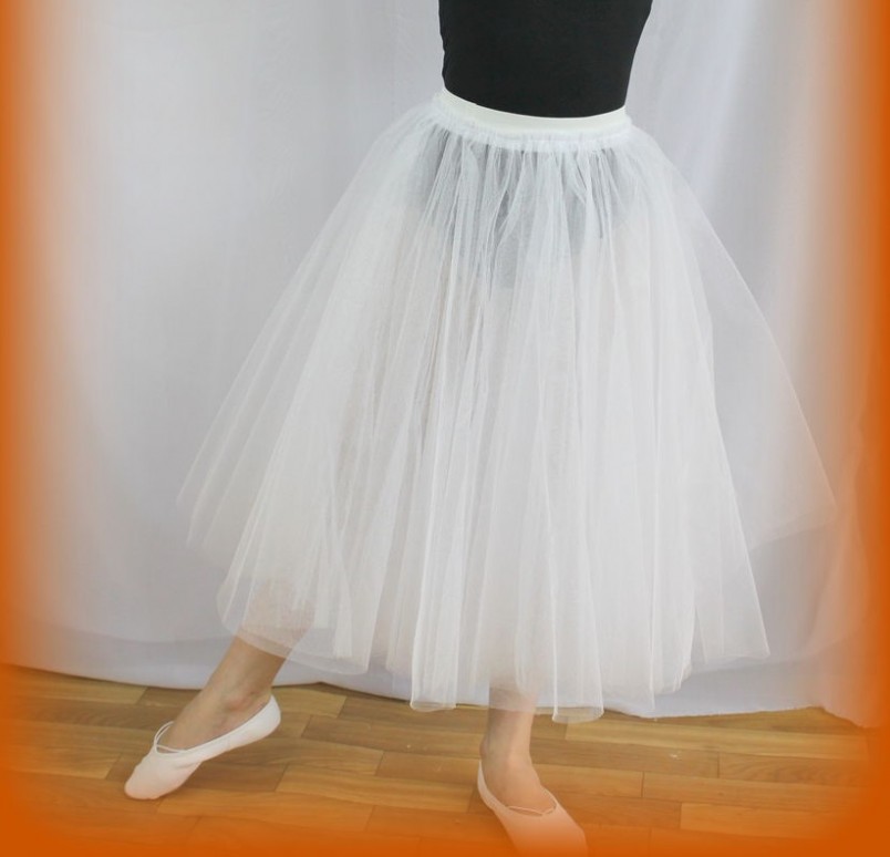 Юбка шопенка из фатина пришла к нам из балетного мира и является частью сценического костюма балерины.
