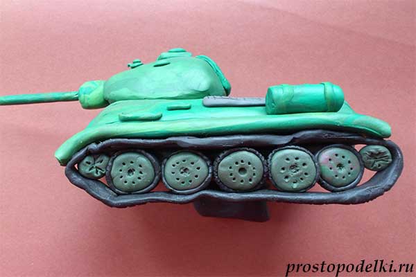 Танк Т-34 из пластилина-18
