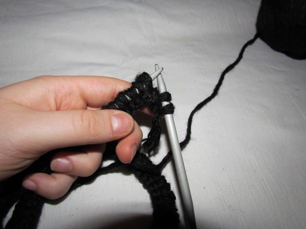 Вязание шарфа-снуда спицами (7)