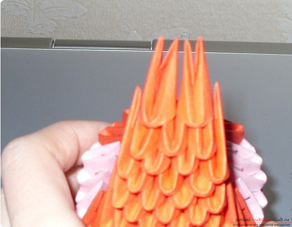 Попугай в технике модульное оригами. Фото №67