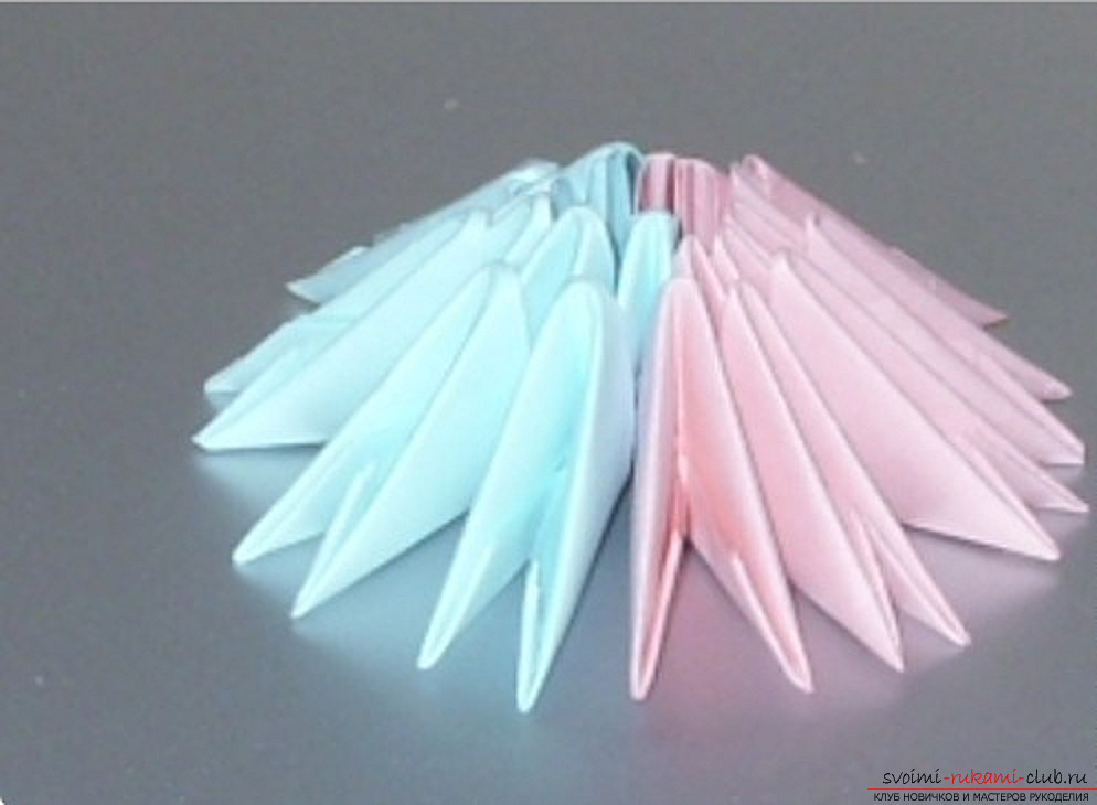 Попугай в технике модульное оригами. Фото №44
