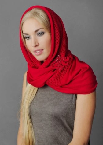 Шапка-шарф (86 фото): как называется, шапка-капюшон, трансформер, шарф-хомут или снуд, аксессуары, как носить