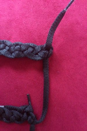 плетение браслетов из шнурков20