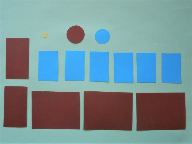 вырежем окошки и двери