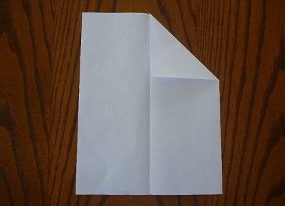 Как сделать самолетик из бумаги 2
