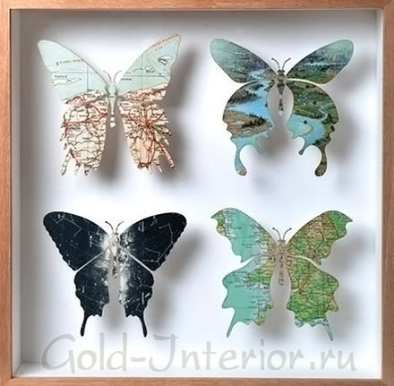 Картина с бабочками из атласа под стеклом и в рамке