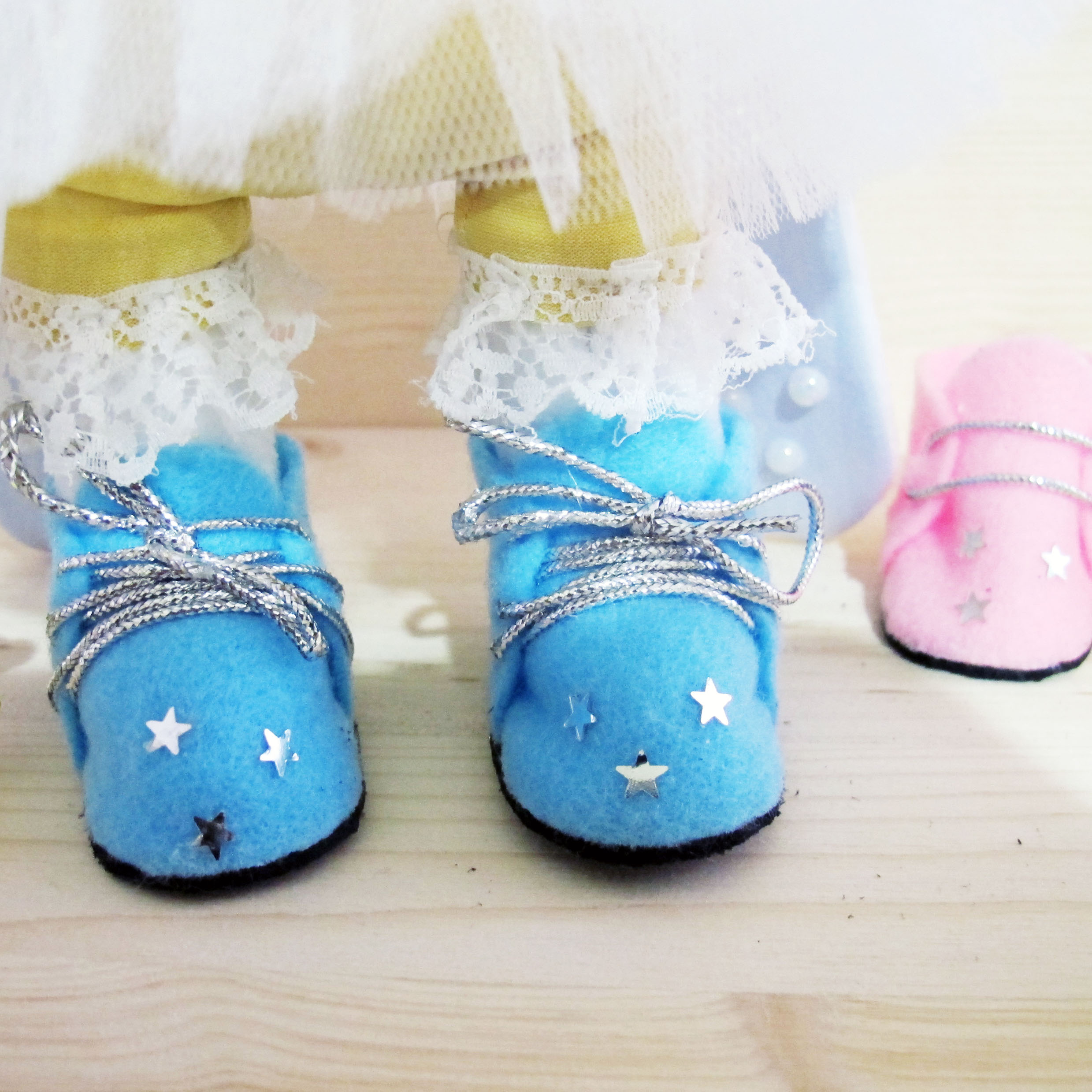 Изготовление обуви из ткани для кукол
