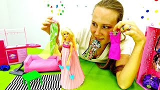 Маша делает платье для Барби: поделки из бумаги