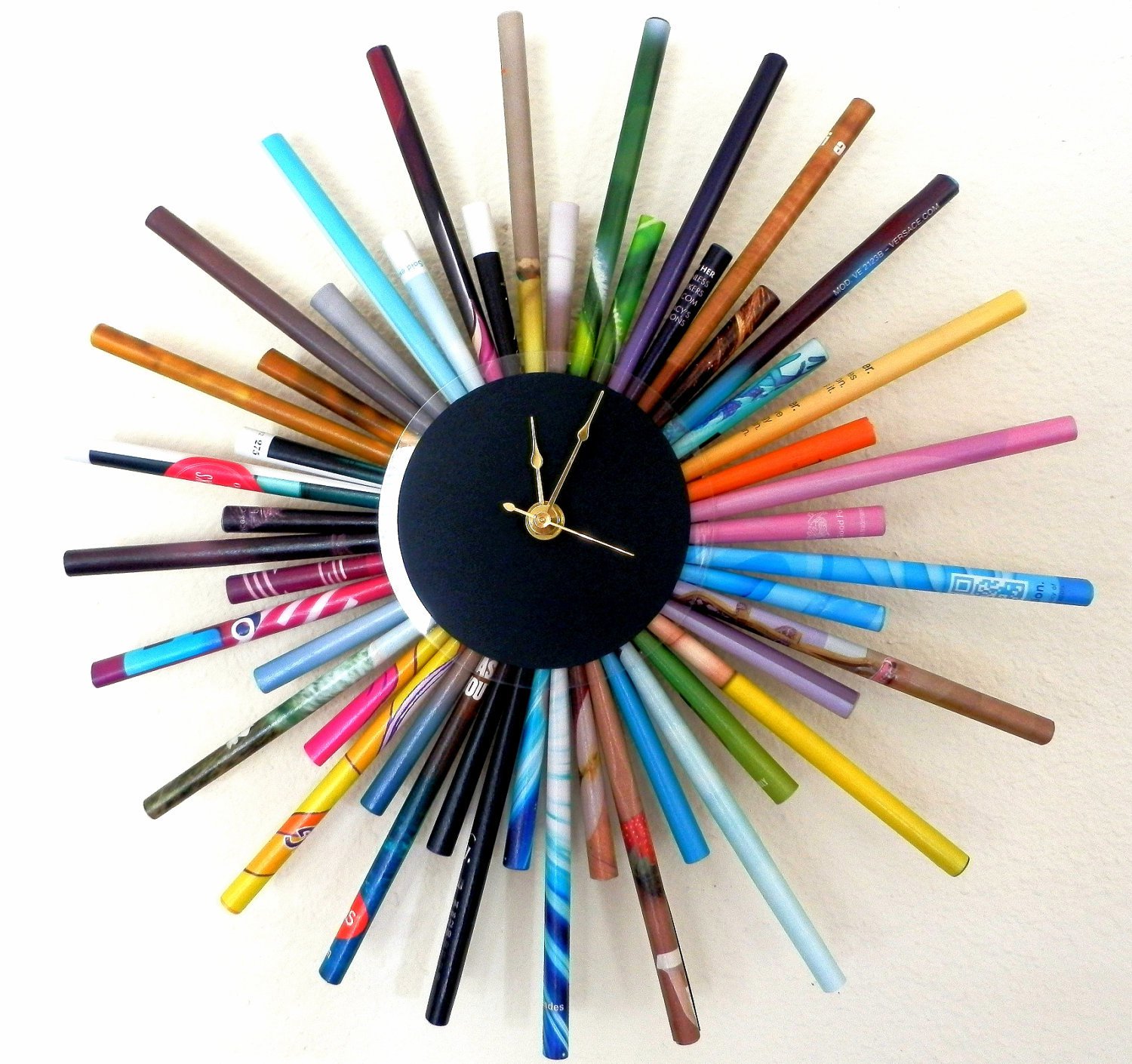 Декор часов карандашами