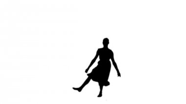 Балерина, танцующая в черном силуэте — стоковое видео