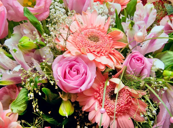 Огромный букет различных розовые цветы — стоковое фото
